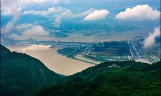三峡大坝位于哪个城市