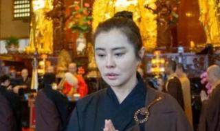 王祖贤南京游玩被偶遇